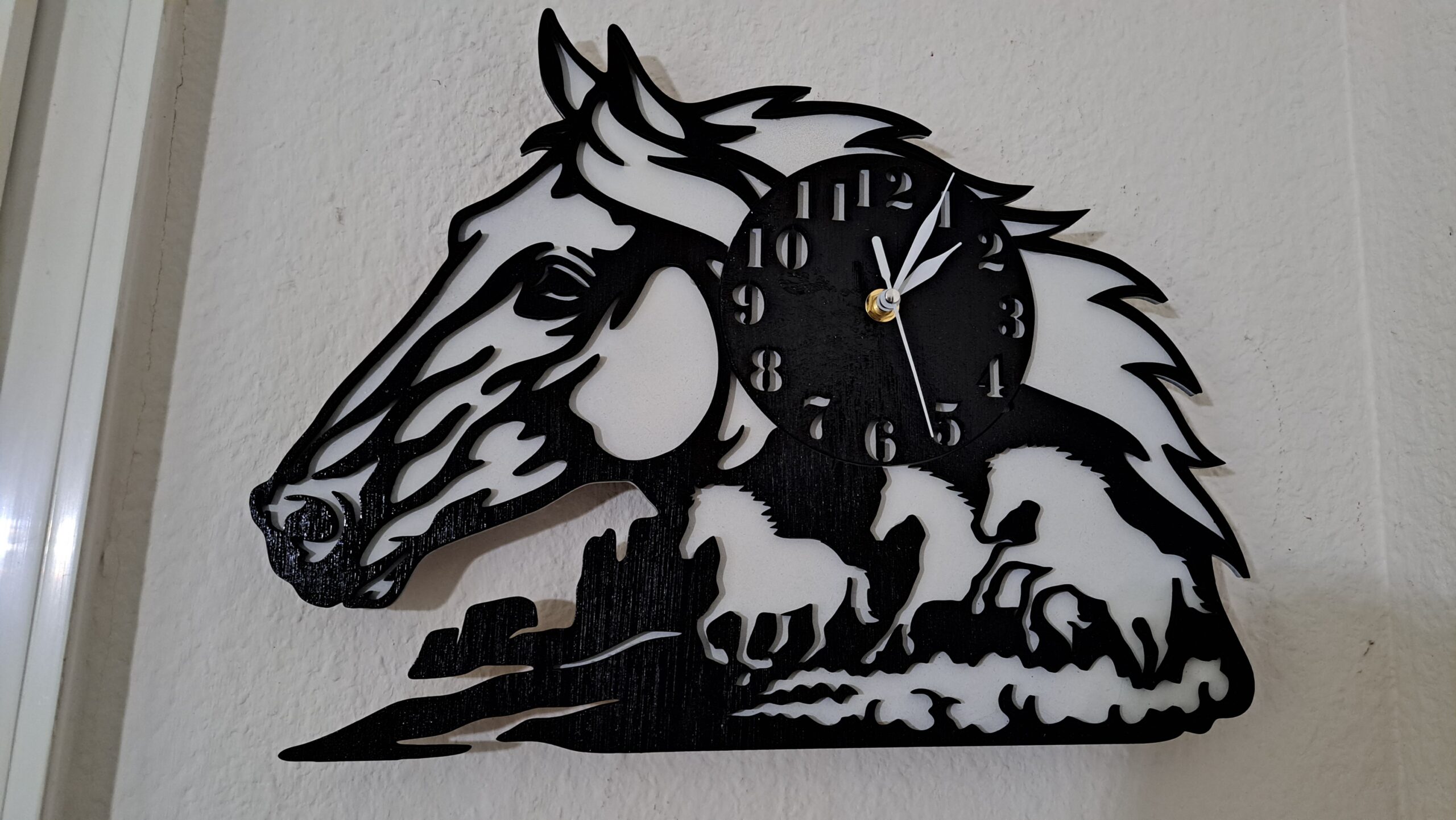 horloge murale cheval