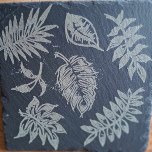 Dessous de plat en ardoise : Feuilles