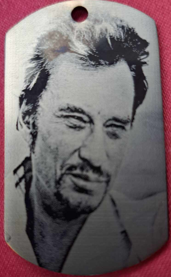 Pendentif plaque Johnny Hallyday